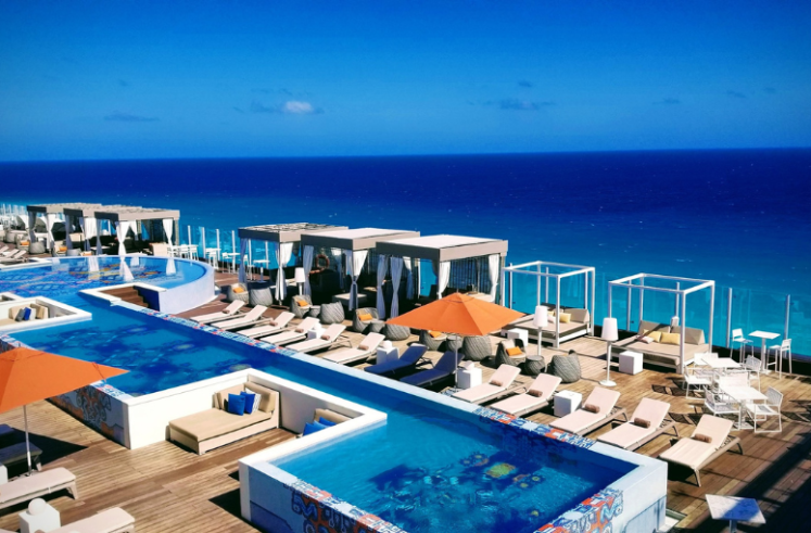 ✨ Bestie Beach Takeover in Cancun — Oceanfront Edition!&nbsp;✨🏖️👯‍♀️👯‍♀️